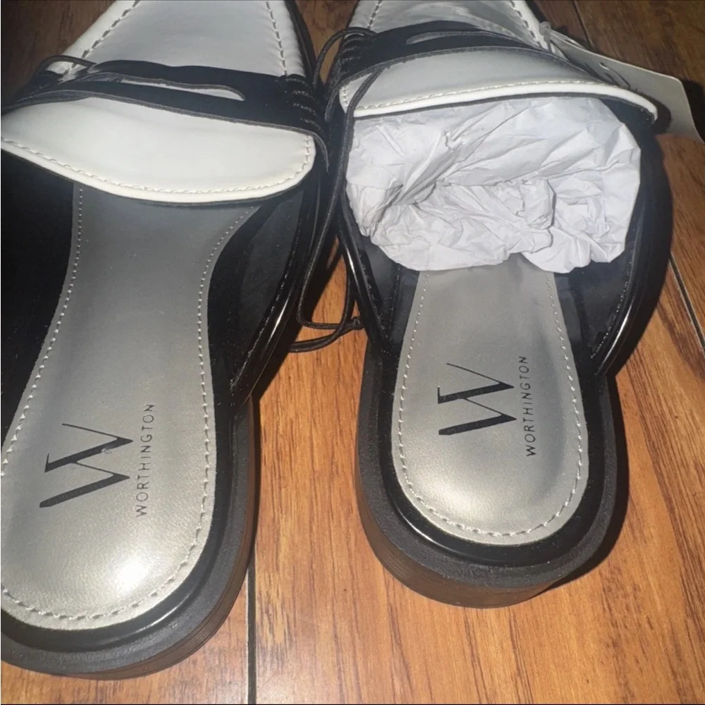 Women Worthington Destin Size 5M Mules/ Slip On Penny Loafers Black & White - Picture 13 of 13